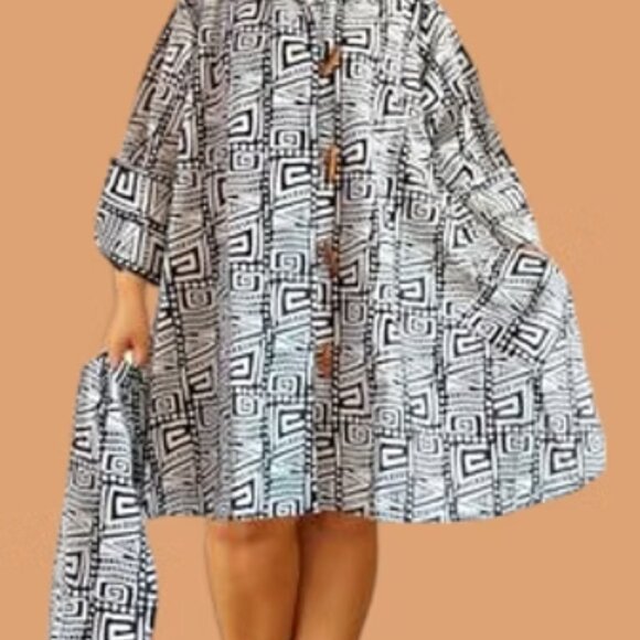 Black Squared Swing Dress - Picture 3 of 3